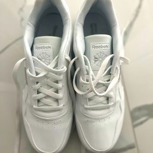 Women’s Reebok Classic Harman Run - Size 11